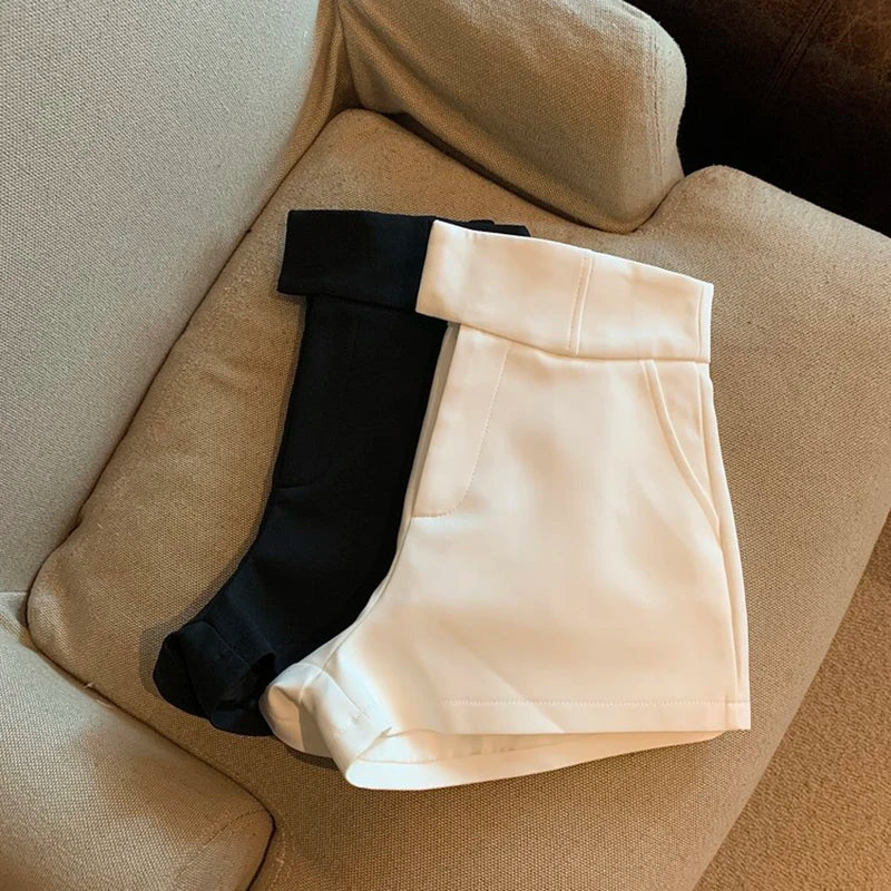 Women’s High-Waisted A-Line Black Shorts – Casual Slim Fit