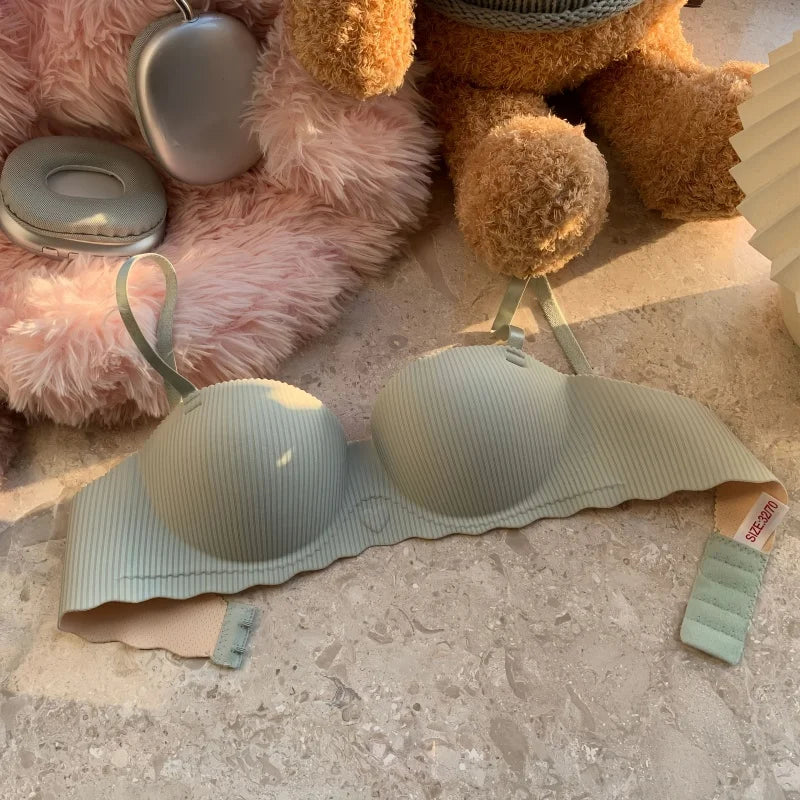 Soft Padded Wireless Push-Up Bra