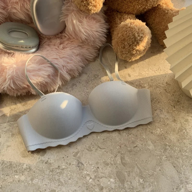 Soft Padded Wireless Push-Up Bra