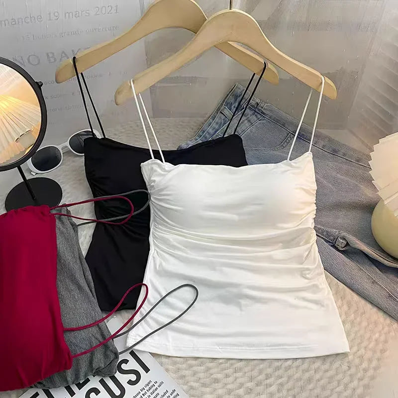 Women’s Sleeveless Seamless Tank Top with Built-In Chest Pads