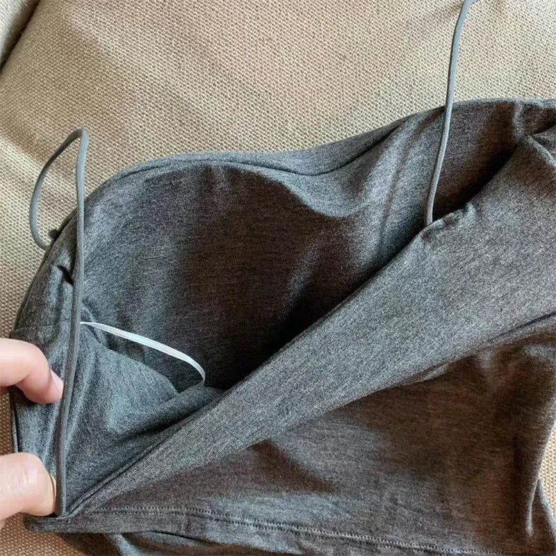 Women’s Sleeveless Seamless Tank Top with Built-In Chest Pads